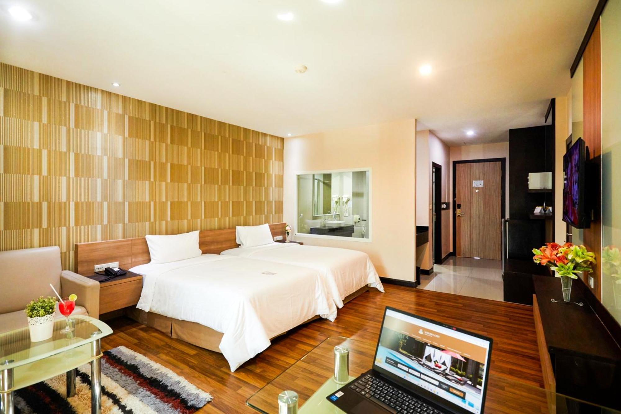 Golden City Rayong Hotel Eksteriør billede